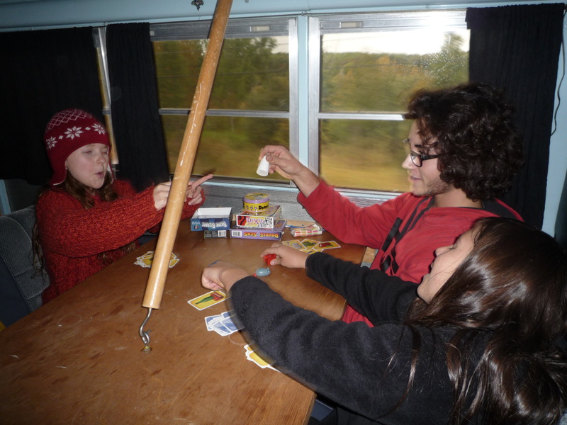 Le week-end et la fête ont une fin, retour au bercail avec Zachary dans notre bus!
