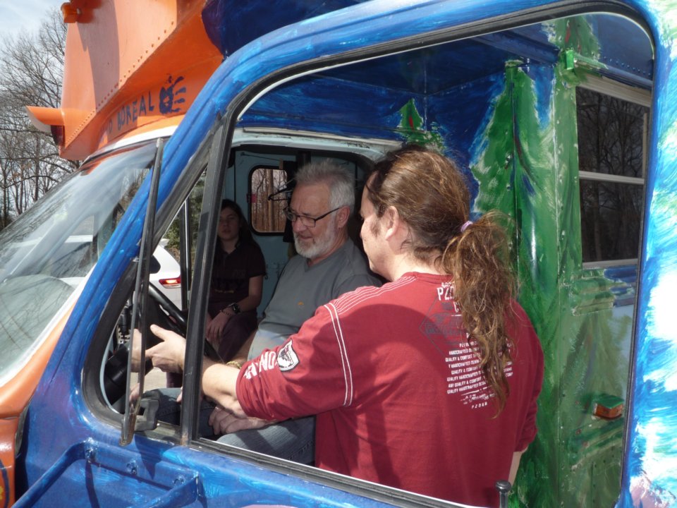 Un nouveau moteur, papi veut essayer! C'est parti...