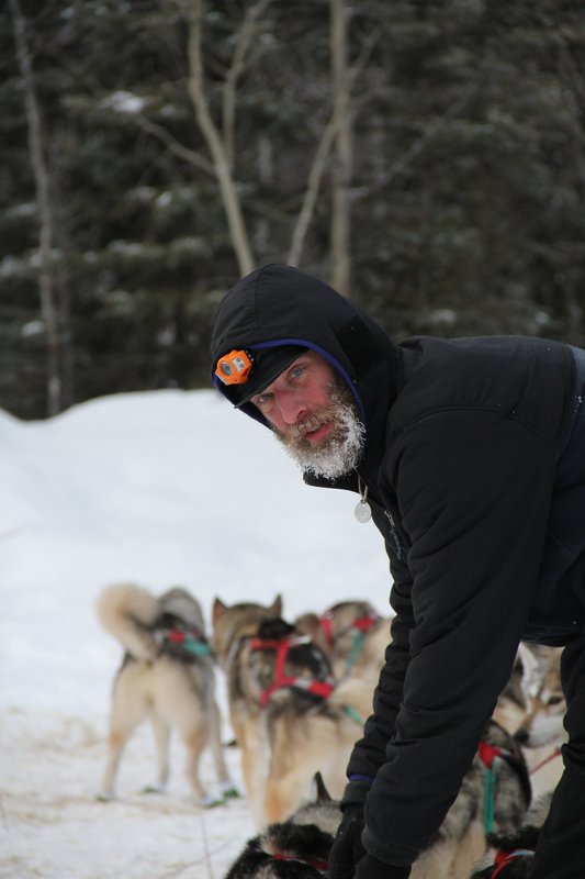 Mike Ellis et sa barbe encore gelée.